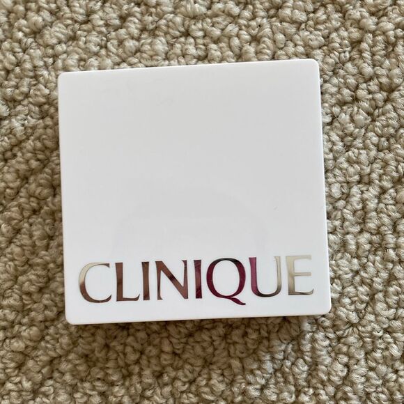 Clinique White Compact Mauve Purple Nude Shades Like New - Picture 1 of 6